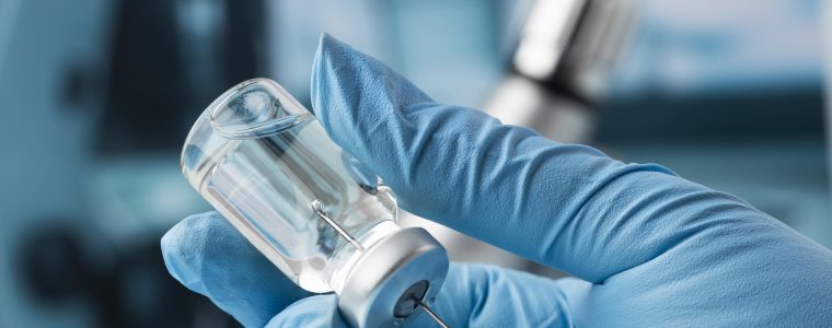 Ophthalmic herpes zoster and recombinant vaccine